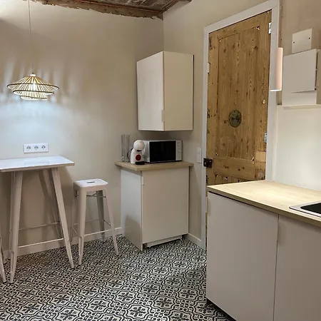 Con Encanto, Patio Y Piscina Apartment *